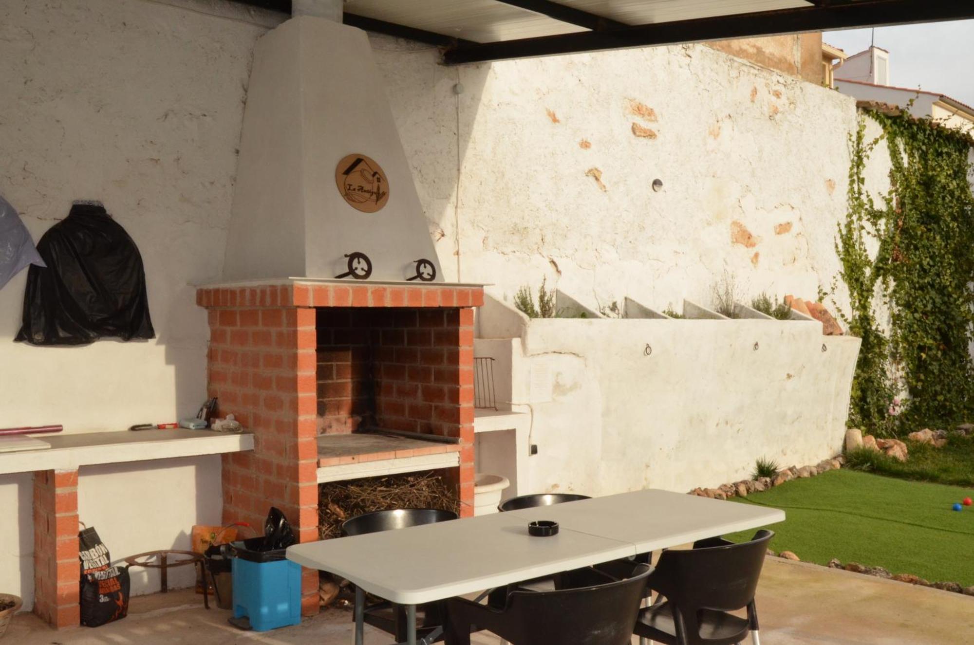 Willa La Antigua, Casa Centrica, Amplio Patio, Piscina Y Barbacoa Campillo de Altobuey Zewnętrze zdjęcie